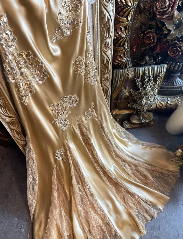 Vintage Mermaid Champagne Gold Sequined Lace Satin Long Classy Prom Dress