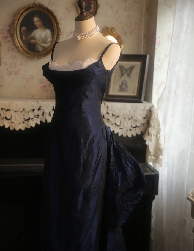 Vintage Navy Blue Mermaid Spaghetti Strap Square Neck Backless Satin Train Classy Prom Dress