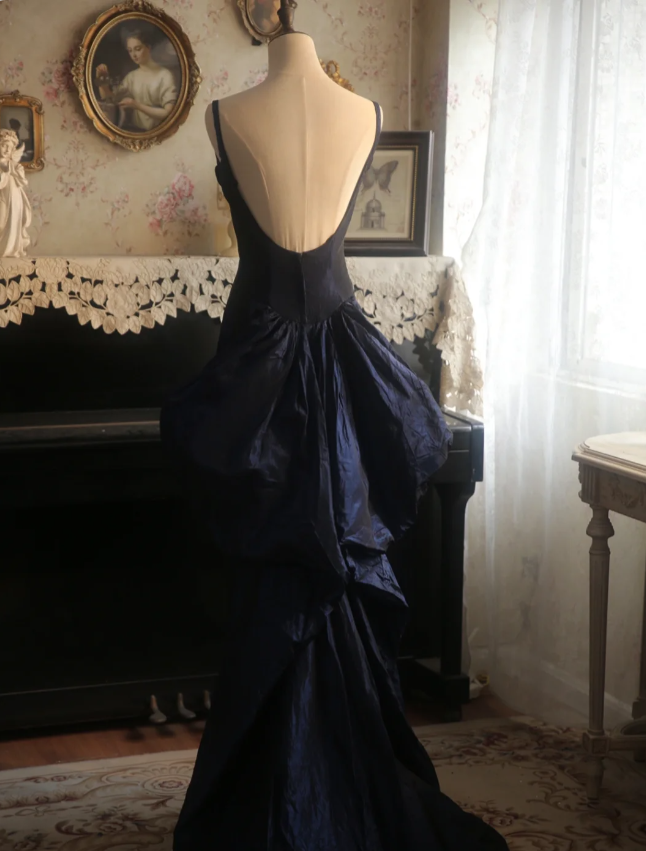 Vintage Navy Blue Mermaid Spaghetti Strap Square Neck Backless Satin Train Classy Prom Dress