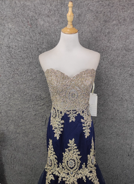 Vintage Navy Blue Sweetheart Neck Lace Rhinestone-Embellished Tulle Long Classy Prom Dress