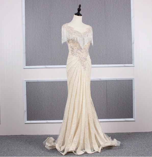 Vintage Off-White Mermaid Crew Neck Fringed Beaded Lace Train Classy Prom Dress