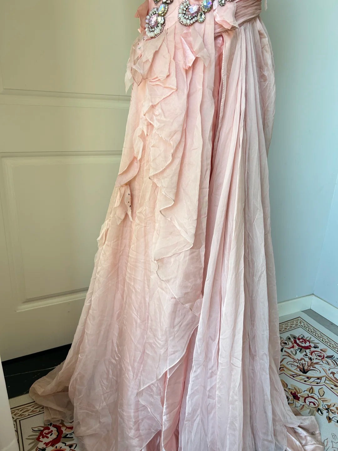 Vintage Pink A-Line Rhinestone Beaded Chiffon Long Classy Prom Dress