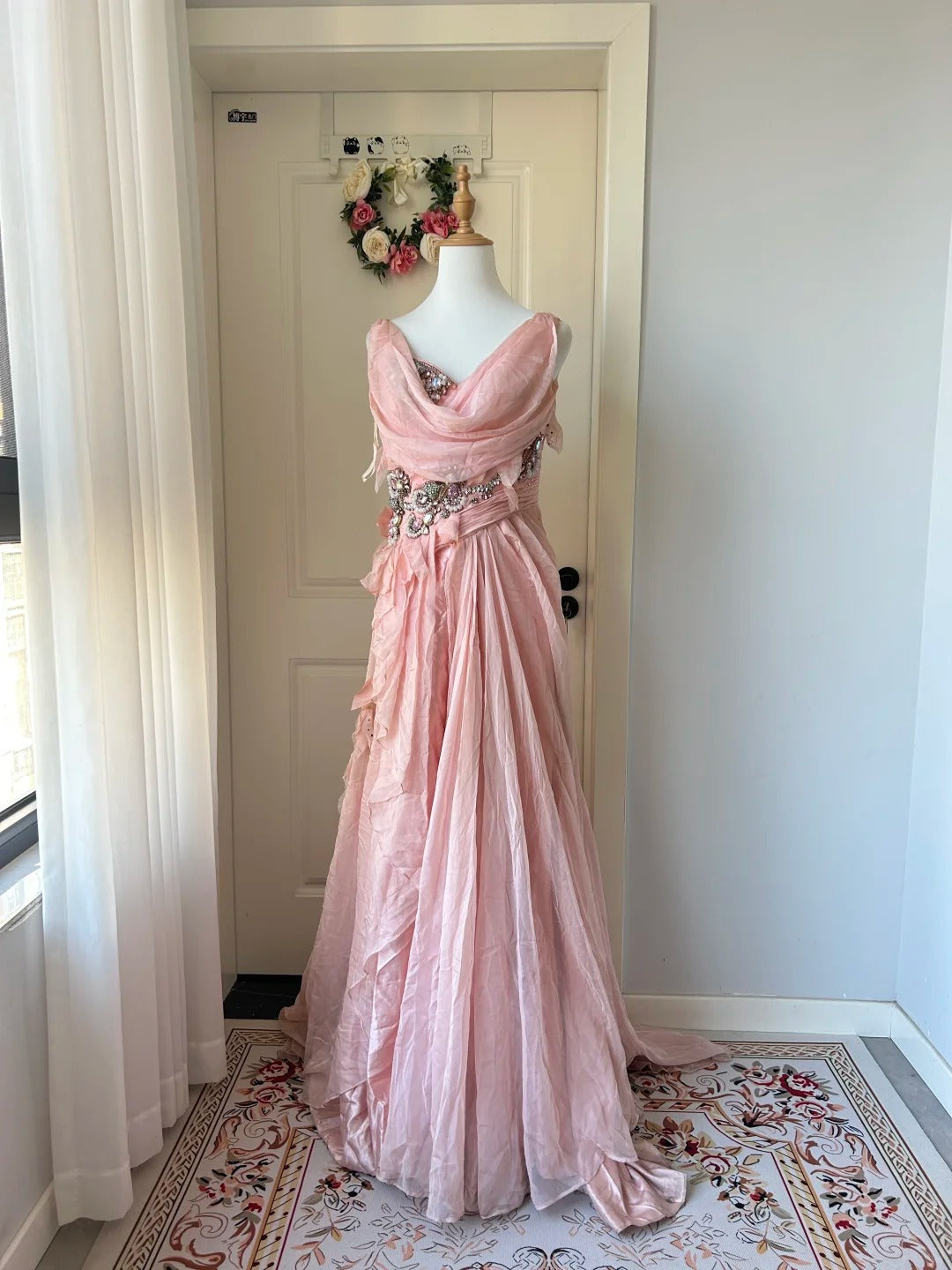 Vintage Pink A-Line Rhinestone Beaded Chiffon Long Classy Prom Dress