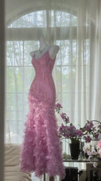Vintage Pink V-Neck Beaded Mermaid Petal Skirt Prom Dress