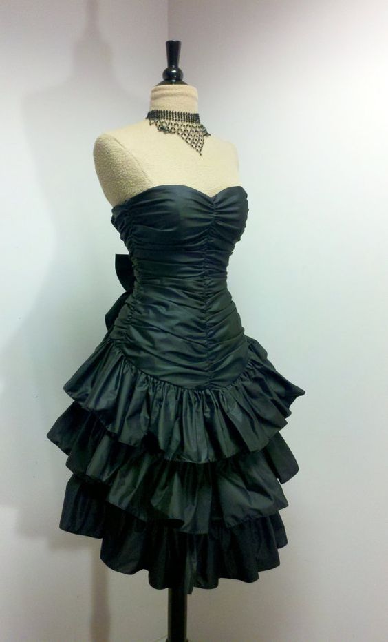 Vintage Short Party Dress Strapless Ruffles Homecoming Dress Main image