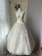 Vintage White Halter-Neck Pearl Lace Tulle Ball Gown Prom Dress