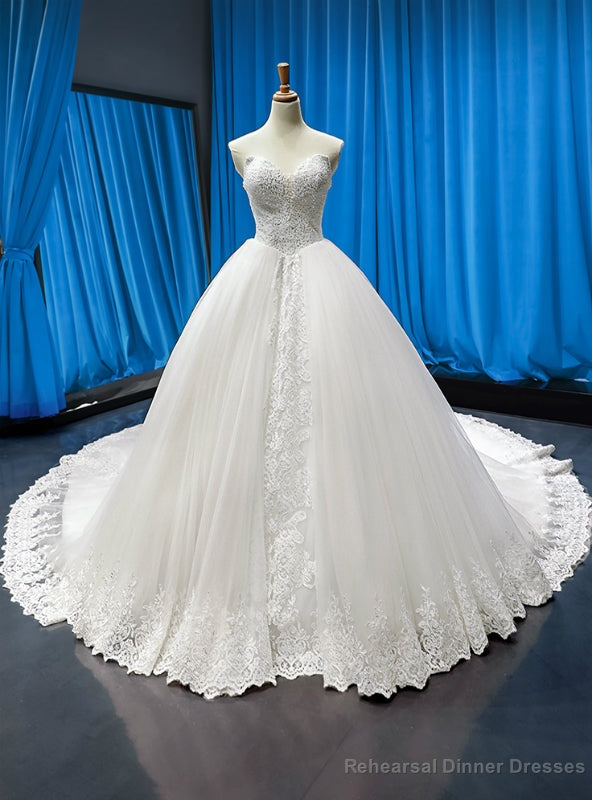 White Ball Gown Tulle Appliques Sweetheart Wedding Dress With Beading Main image