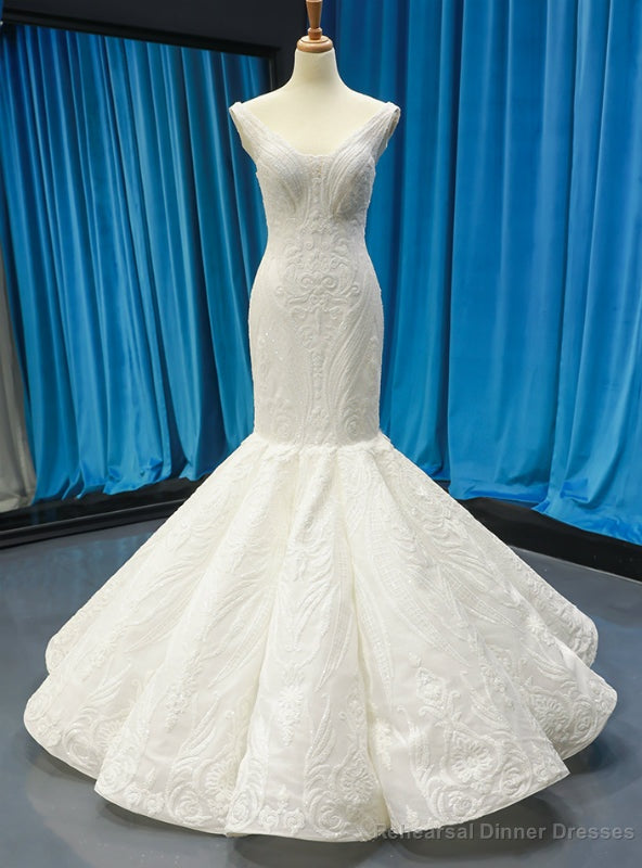 White Mermaid Satin Sequins Appliques V-neck Backless Wedding Dress Main image