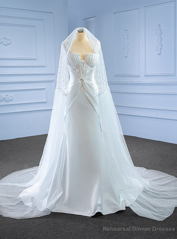 White Satin Mermaid Pleats Wedding Dress With Veil Main image