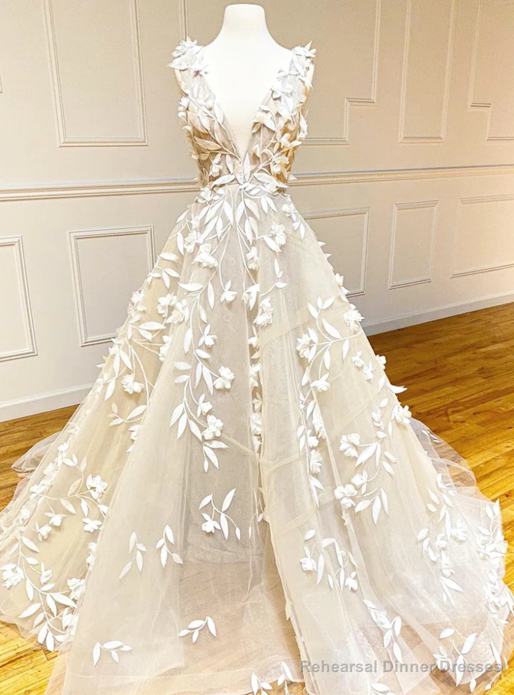 White Tulle Deep V-neck Appliques Prom Dress Main image
