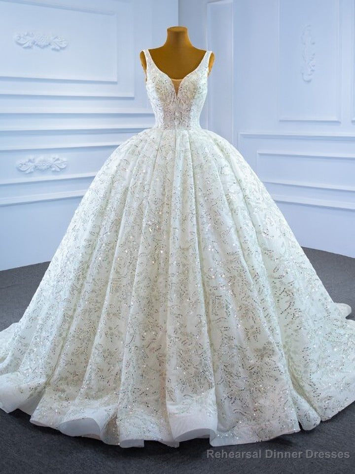 White Tulle Sequins V-neck Luxury Wedding Dress Main image
