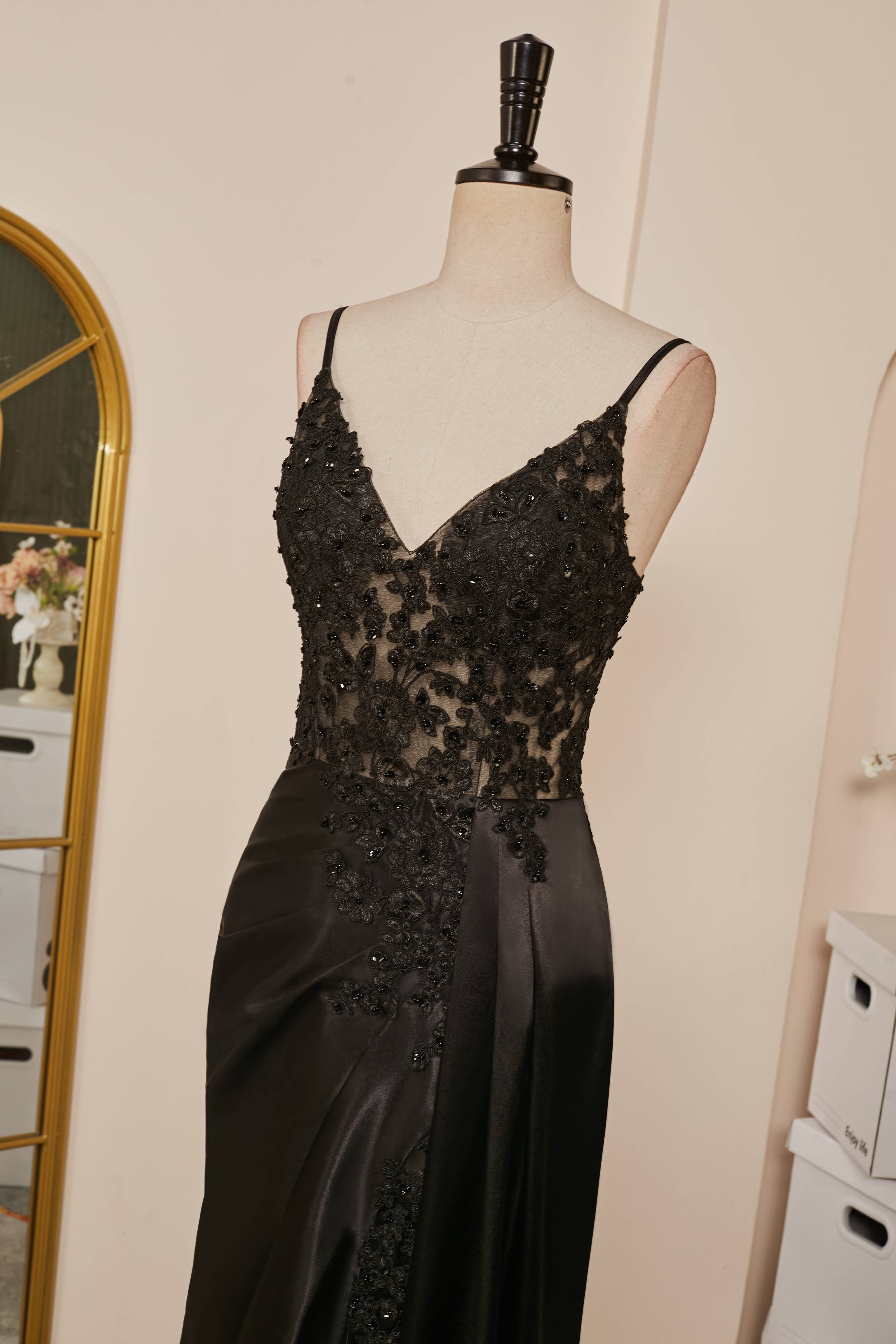 Prom Dress Long Sleeves, Black Mermaid Pluning V Appliques Long Prom Dress with Slit