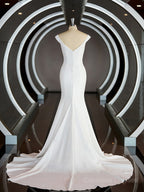 Wedsing Dress Off The Shoulder, Trumpet/Mermaid V-neck Chapel Train Stretch Crepe Wedding Dresses with Ruffles